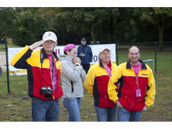 dhl_len_salute.jpg